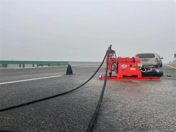 梁园马路路基路面开裂下沉注浆加固灌浆